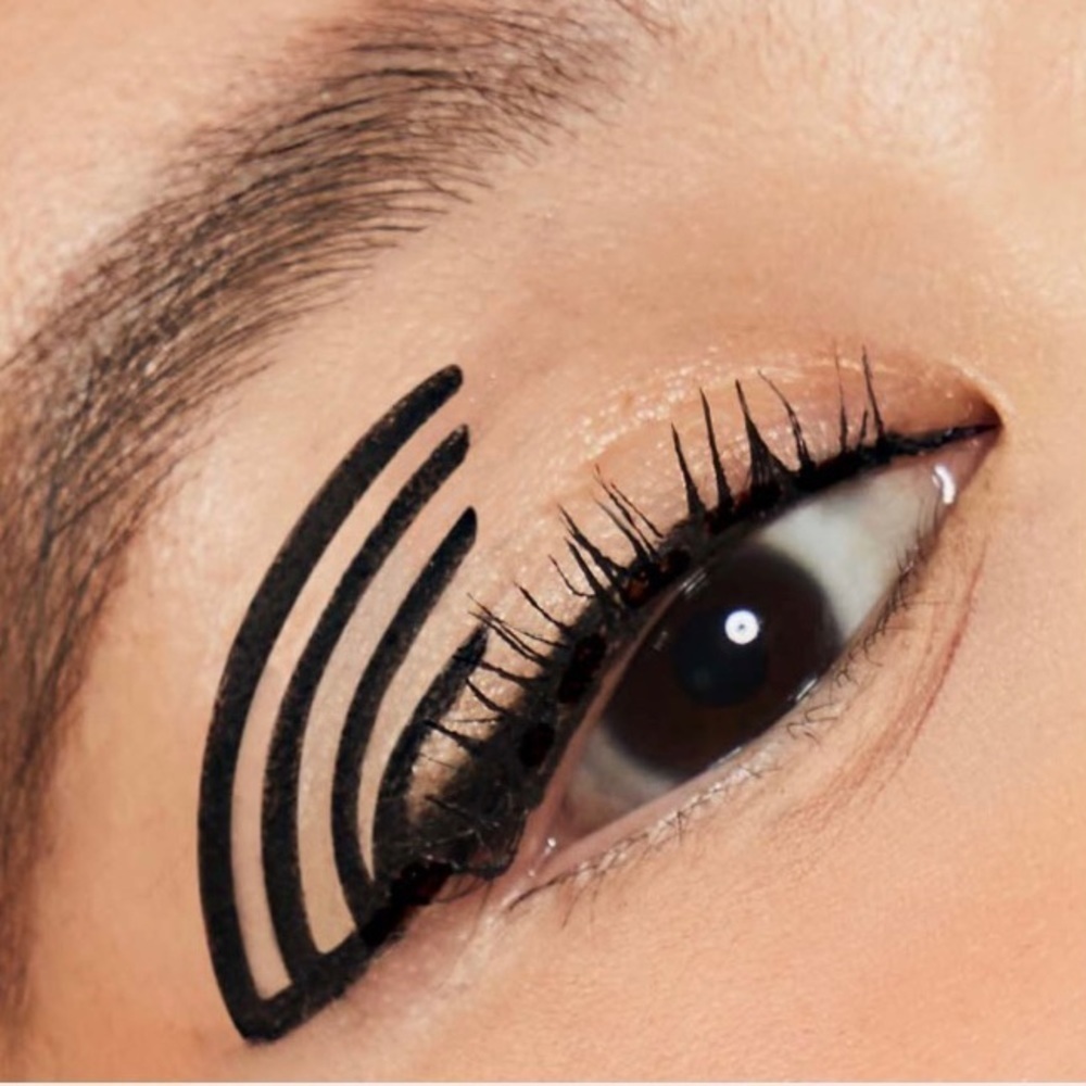 Item Beauty by Addison Rae Lucky Line Waterproof Gel Eyeliner Pencil Black | NEW